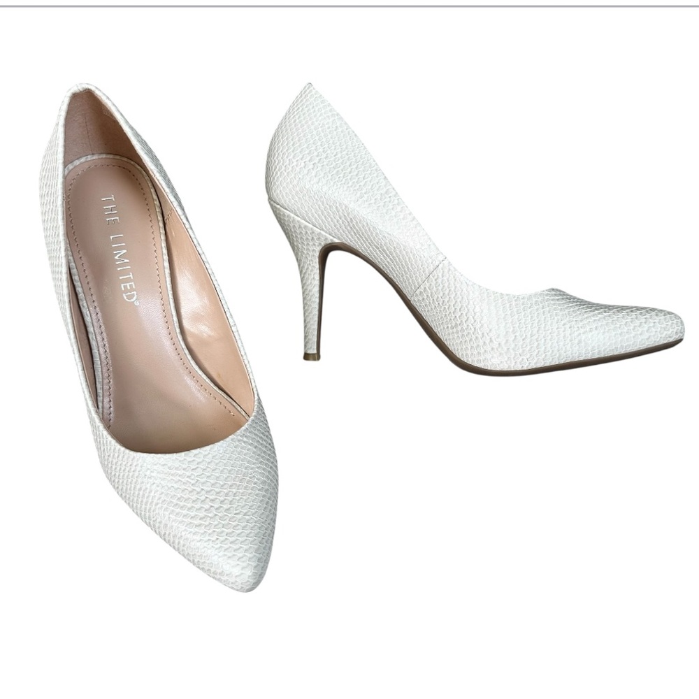 THE LIMITED Women’s Ecru Reptile Embossed‎ Textured Pointed Toe Pumps| Size 7